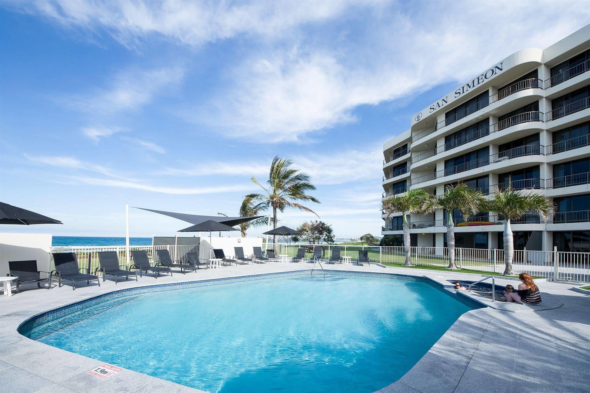 San Simeon Beachfront Apartments Tugun Gold Coast Eksteriør billede