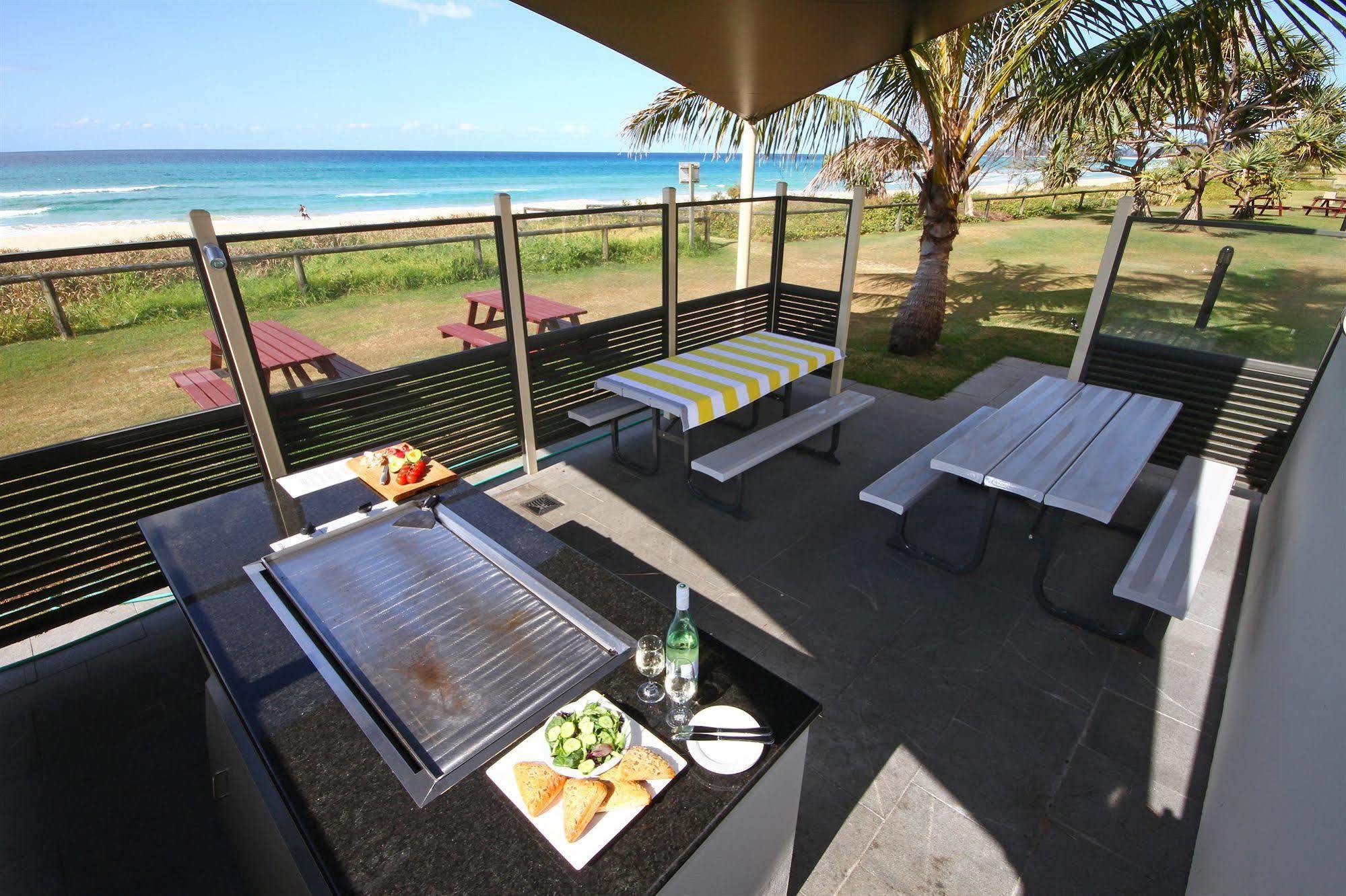San Simeon Beachfront Apartments Tugun Gold Coast Eksteriør billede